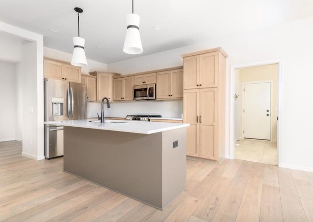 5307 Athlone Road, Fitchburg, WI 53711