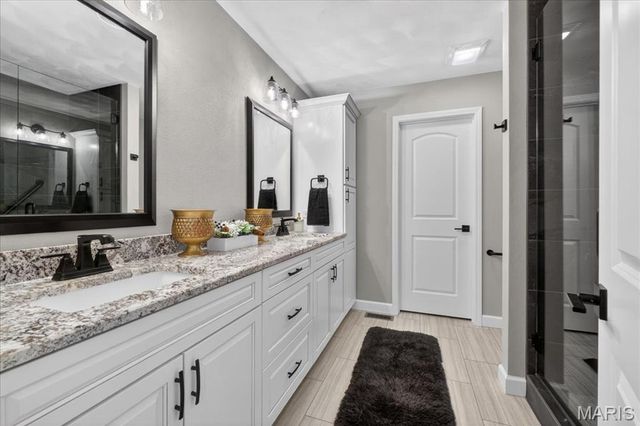 2024 Ravenel, Swansea, IL 62226