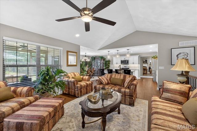 2024 Ravenel, Swansea, IL 62226