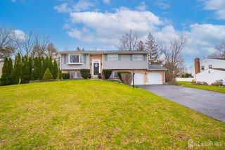 29 Hawthorne Lane, East Windsor, NJ 08520