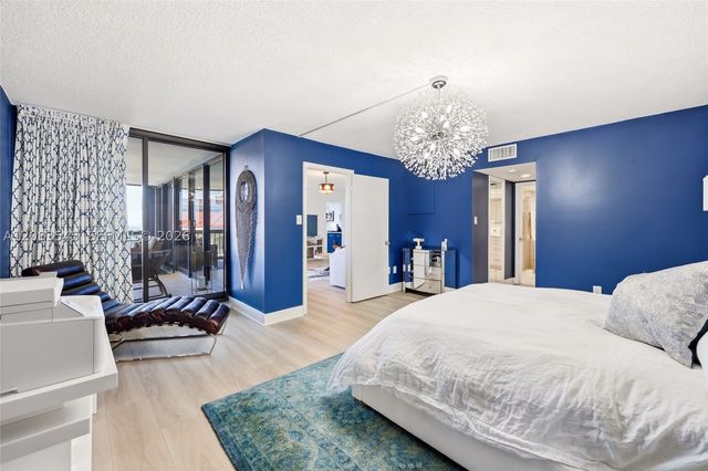 5380 N Ocean Dr 18B, Singer Island, FL 33404