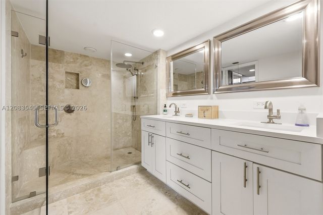5380 N Ocean Dr 18B, Singer Island, FL 33404