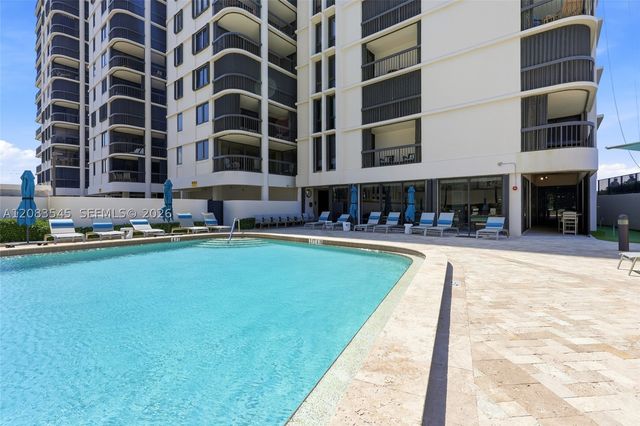 5380 N Ocean Dr 18B, Singer Island, FL 33404