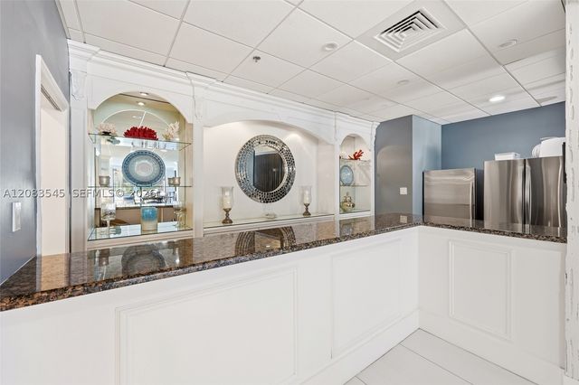 5380 N Ocean Dr 18B, Singer Island, FL 33404