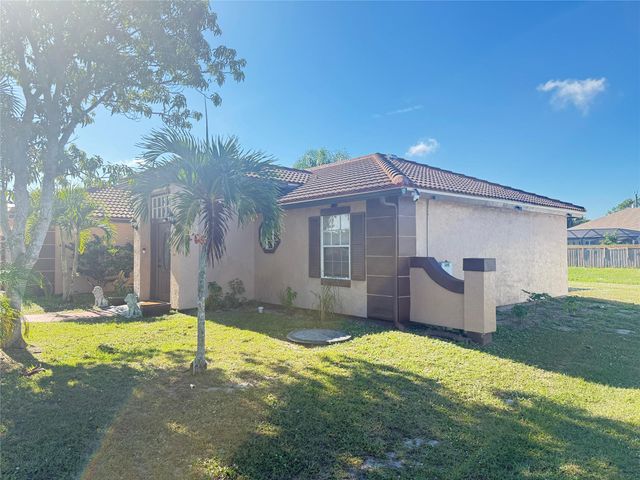 124 SW Klee Cir, Port St Lucie, FL 34953