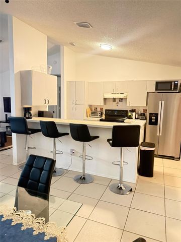 124 SW Klee Cir, Port St Lucie, FL 34953