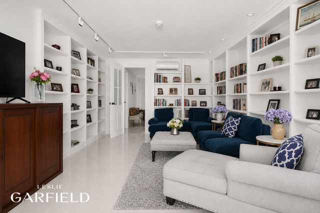 38 E 70TH Street, New York City, NY 10021
