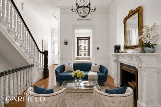 38 E 70TH Street, New York City, NY 10021