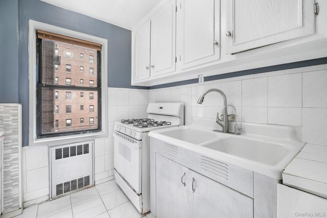 485 E Lincoln Avenue 201, Mount Vernon, NY 10552