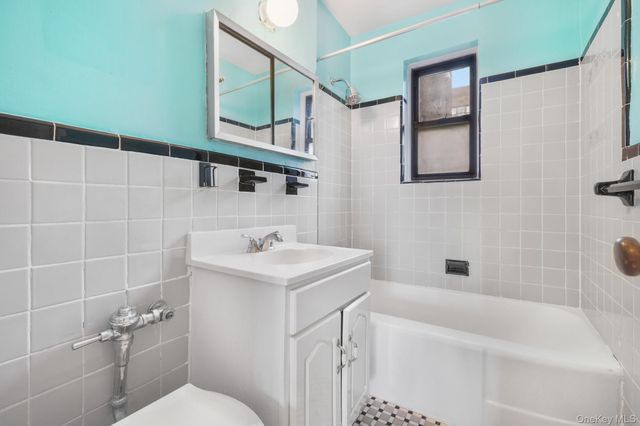 485 E Lincoln Avenue 201, Mount Vernon, NY 10552