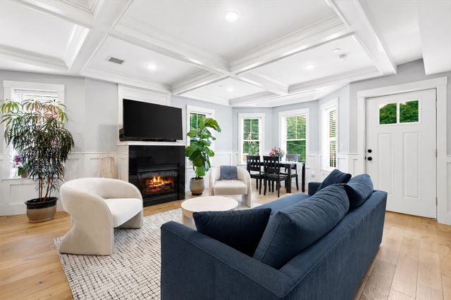 81 Conwell Ave 3, Somerville, MA 02144