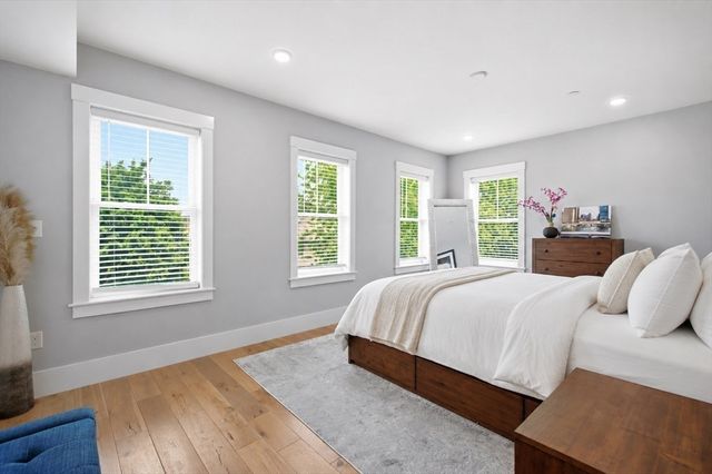 81 Conwell Ave 3, Somerville, MA 02144