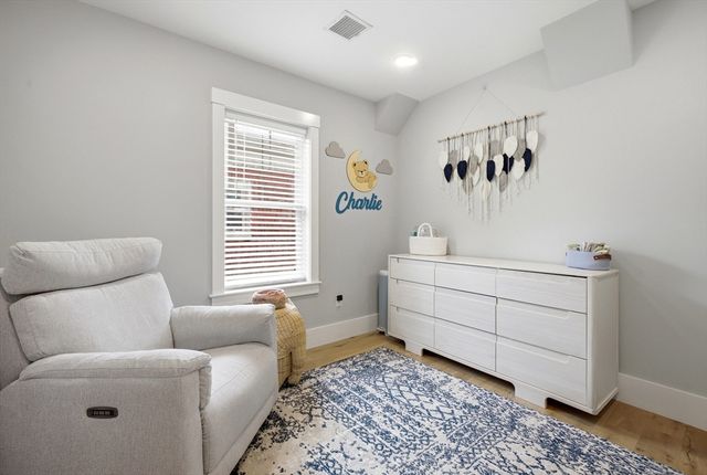 81 Conwell Ave 3, Somerville, MA 02144