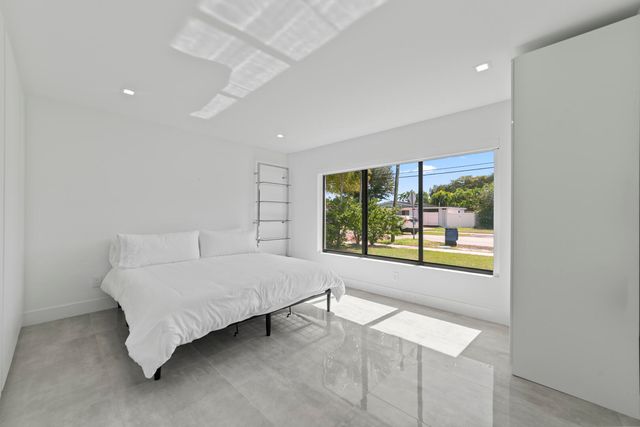 2511 NE 209th Terrace, Miami, FL 33180