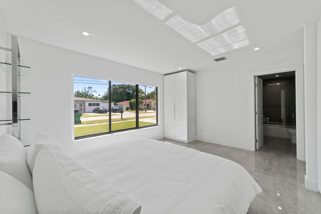 2511 NE 209th Terrace, Miami, FL 33180