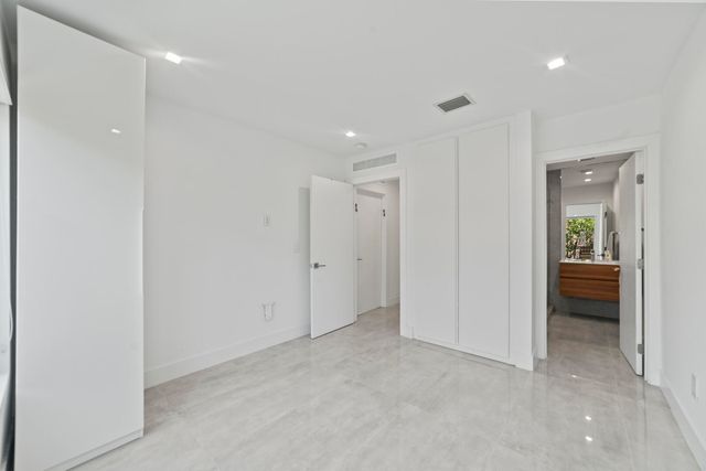 2511 NE 209th Terrace, Miami, FL 33180