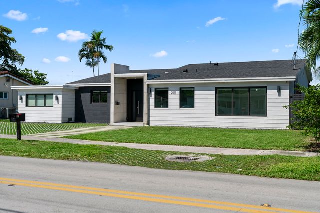 2511 NE 209th Terrace, Miami, FL 33180