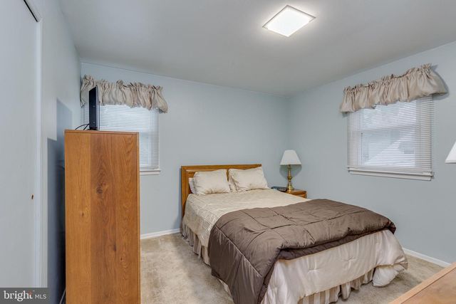 811 SARATOGA TER, Blackwood, NJ 08012