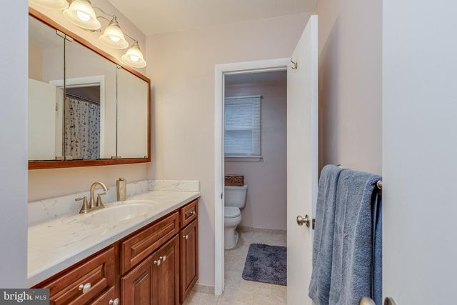811 SARATOGA TER, Blackwood, NJ 08012
