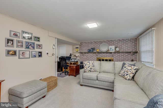811 SARATOGA TER, Blackwood, NJ 08012