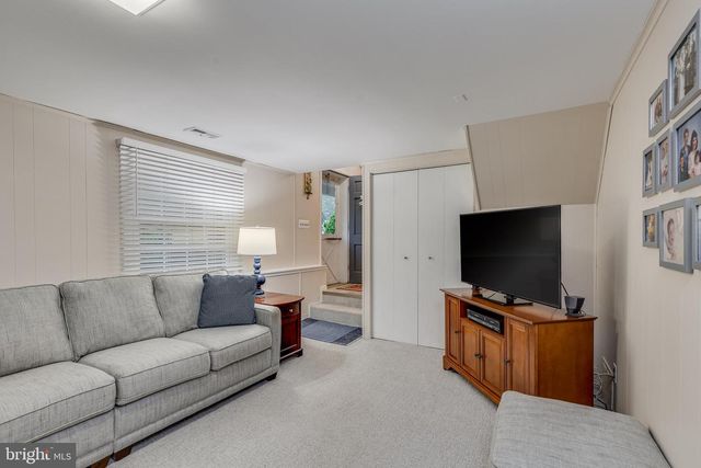 811 SARATOGA TER, Blackwood, NJ 08012