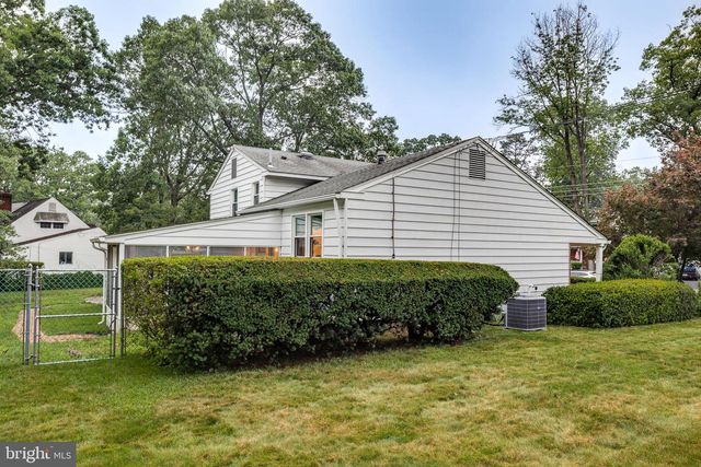 811 SARATOGA TER, Blackwood, NJ 08012
