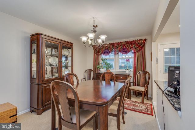 811 SARATOGA TER, Blackwood, NJ 08012