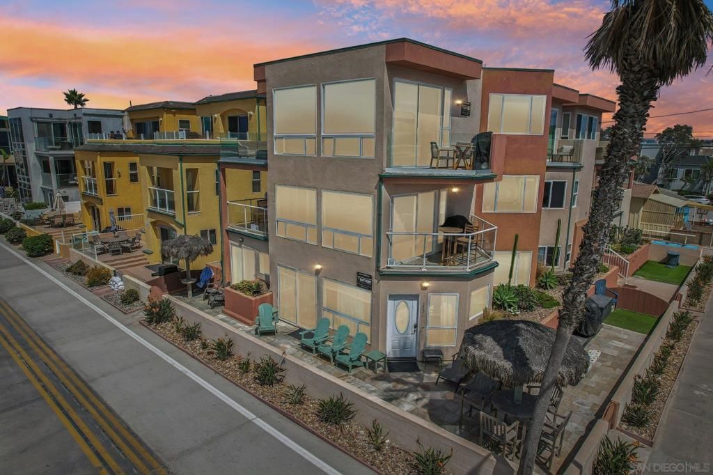 702 Monterey Ct., San Diego, CA 92109 — photo 3