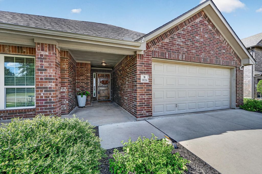 1026 Saint Andrews Drive, Burleson, TX 76028 — photo 3