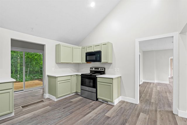 1632 W Lakewood Boulevard, Holland, MI 49424