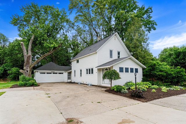 1632 W Lakewood Boulevard, Holland, MI 49424