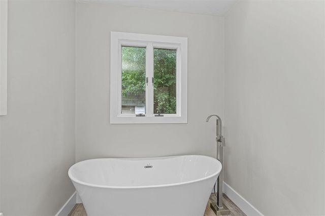 1632 W Lakewood Boulevard, Holland, MI 49424