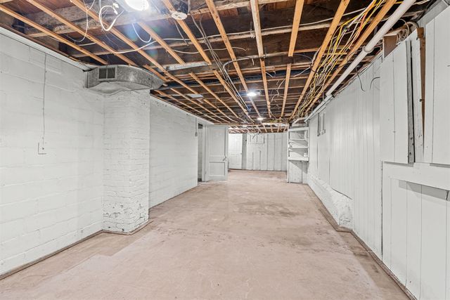 1632 W Lakewood Boulevard, Holland, MI 49424