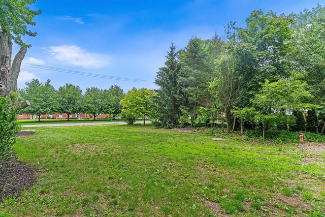 1632 W Lakewood Boulevard, Holland, MI 49424