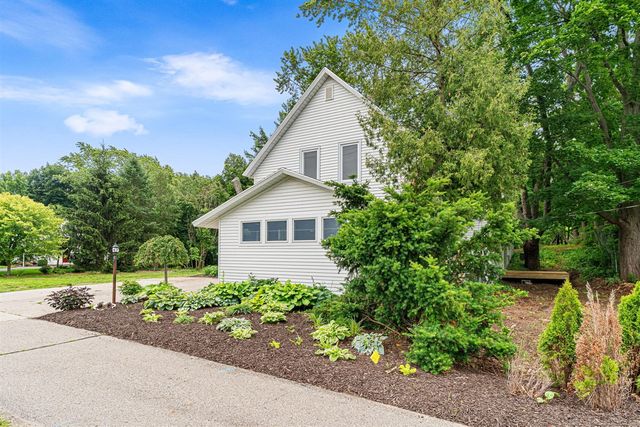 1632 W Lakewood Boulevard, Holland, MI 49424