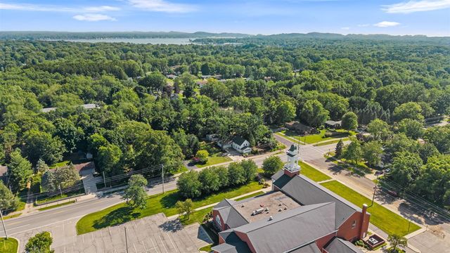 1632 W Lakewood Boulevard, Holland, MI 49424