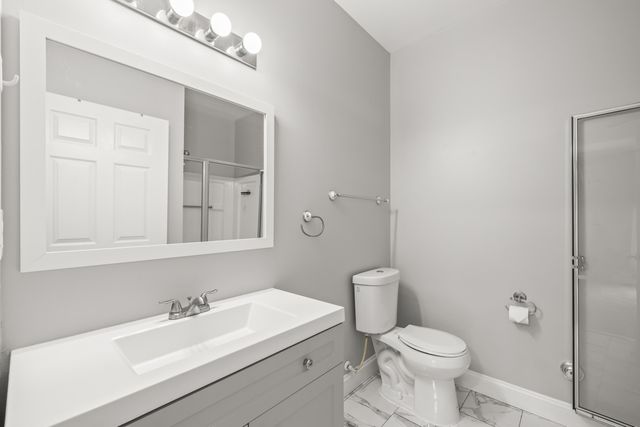 27333 Hidden Oaks Drive, Trenton, MI 48183