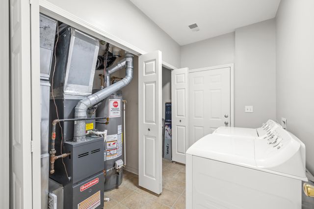 27333 Hidden Oaks Drive, Trenton, MI 48183