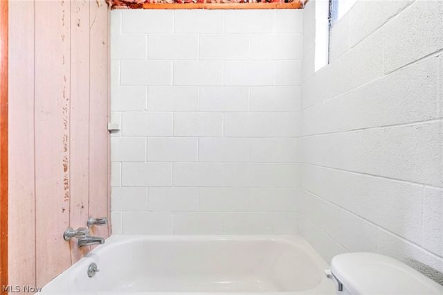 627 Lincoln Avenue, Barberton, OH 44203