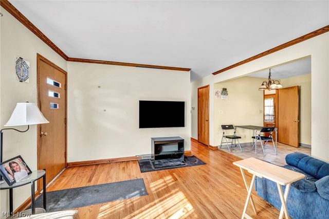 627 Lincoln Avenue, Barberton, OH 44203