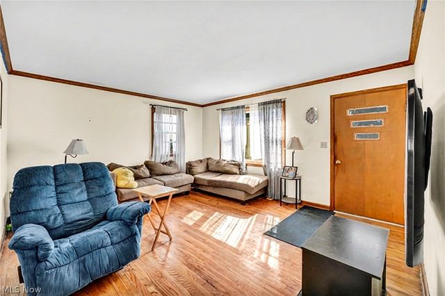 627 Lincoln Avenue, Barberton, OH 44203