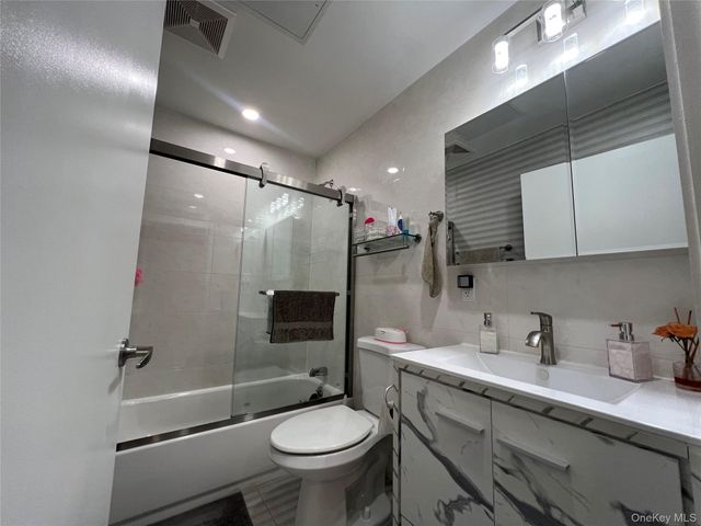 42-18 147th Street 2i, Flushing, NY 11355