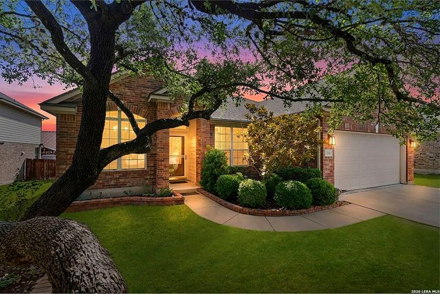 3318 DOVETREE LN, San Antonio, TX 78251