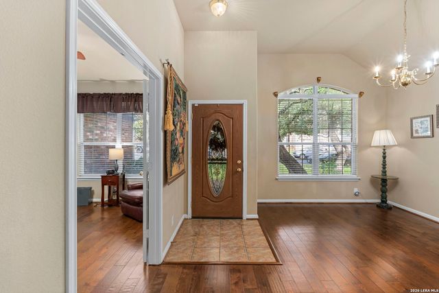 3318 DOVETREE LN, San Antonio, TX 78251