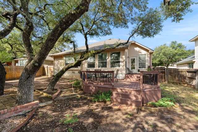 3318 DOVETREE LN, San Antonio, TX 78251