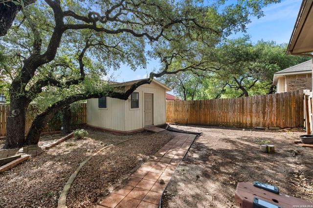 3318 DOVETREE LN, San Antonio, TX 78251