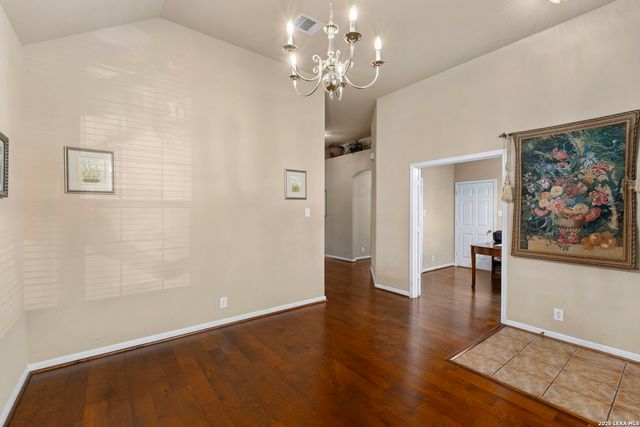 3318 DOVETREE LN, San Antonio, TX 78251