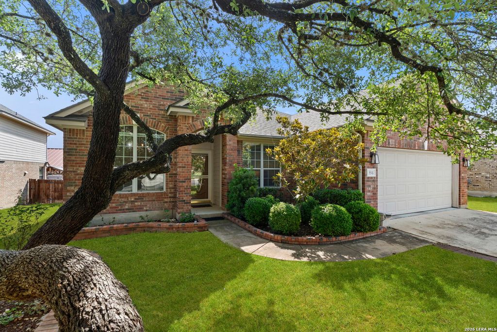 3318 DOVETREE LN, San Antonio, TX 78251