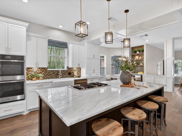 32906 Crestlake Boulevard, Magnolia, TX 77354