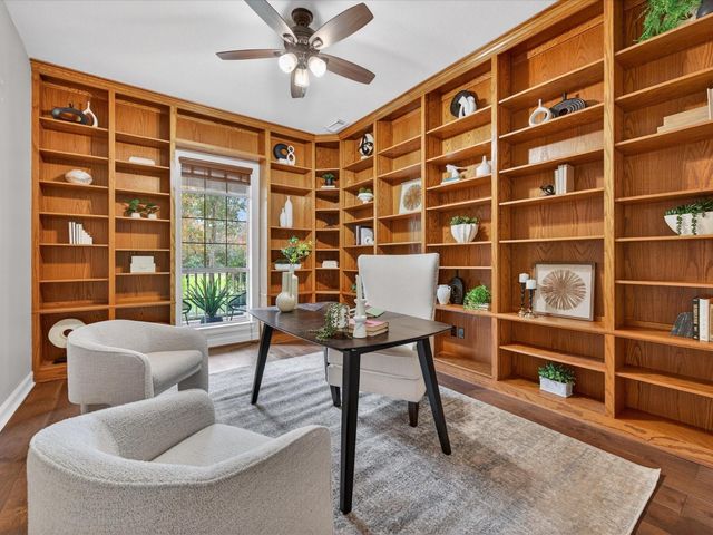 32906 Crestlake Boulevard, Magnolia, TX 77354